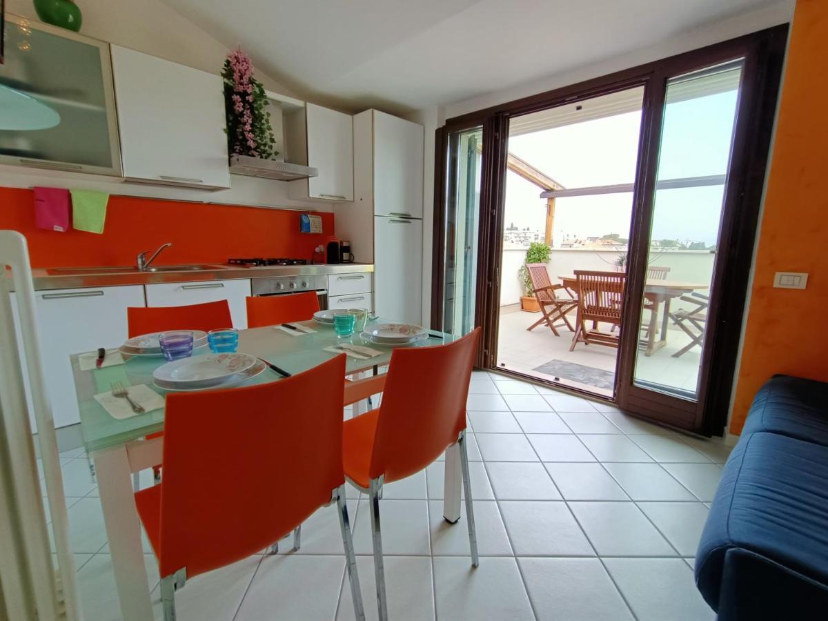 Nel Blu Dipinto Di Blu Porto Recanati Exterior foto