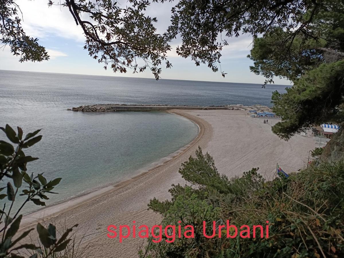Nel Blu Dipinto Di Blu Porto Recanati Exterior foto