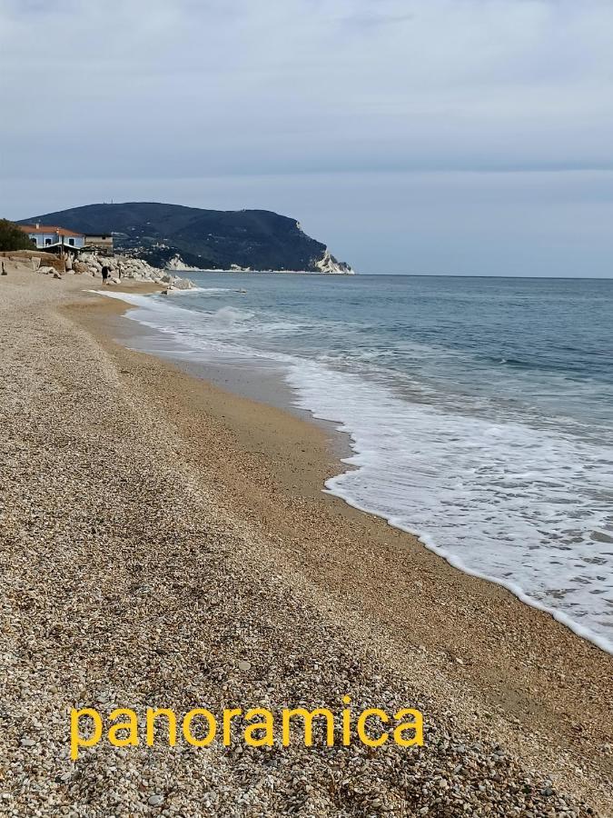 Nel Blu Dipinto Di Blu Porto Recanati Exterior foto