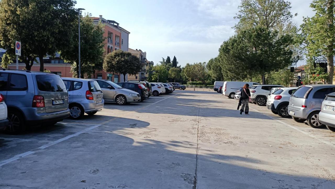 Nel Blu Dipinto Di Blu Porto Recanati Exterior foto