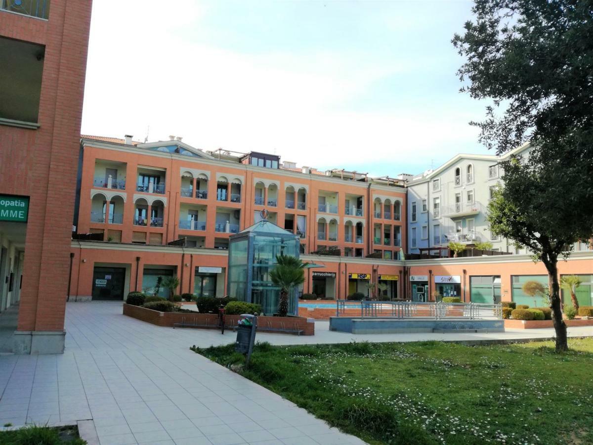 Nel Blu Dipinto Di Blu Porto Recanati Exterior foto